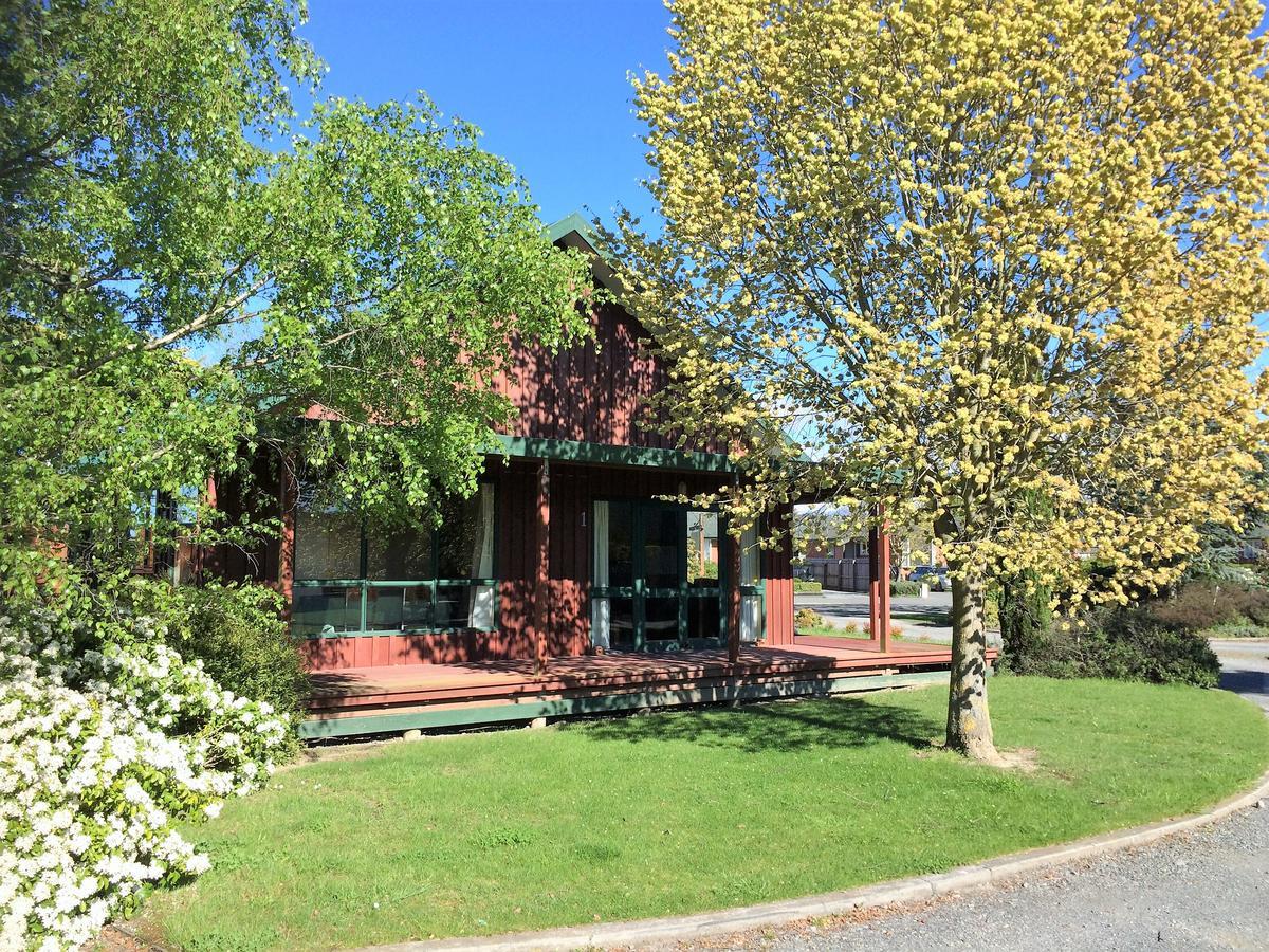 Cedar And Barkers * Methven